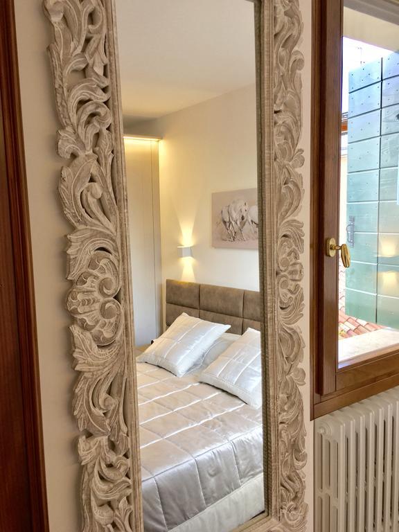 Apartamento La Loggia Al Duomo - Treviso Exterior foto