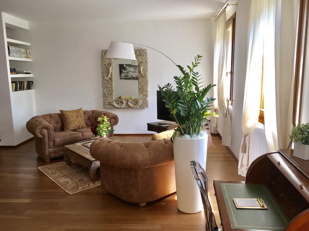 Apartamento La Loggia Al Duomo - Treviso Exterior foto